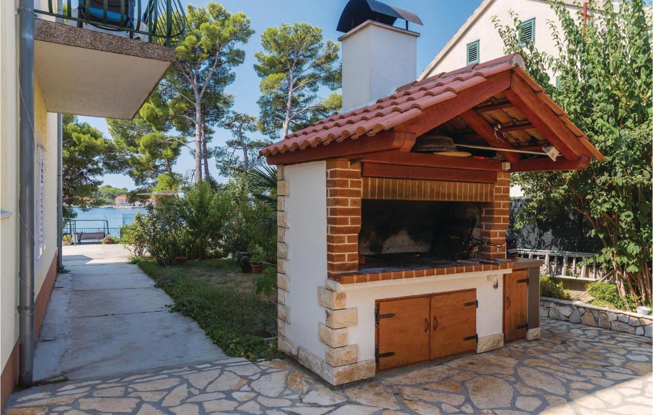 Lovely Home In Sibenik-Brodarica With Kitchen Donje Polje Exterior photo