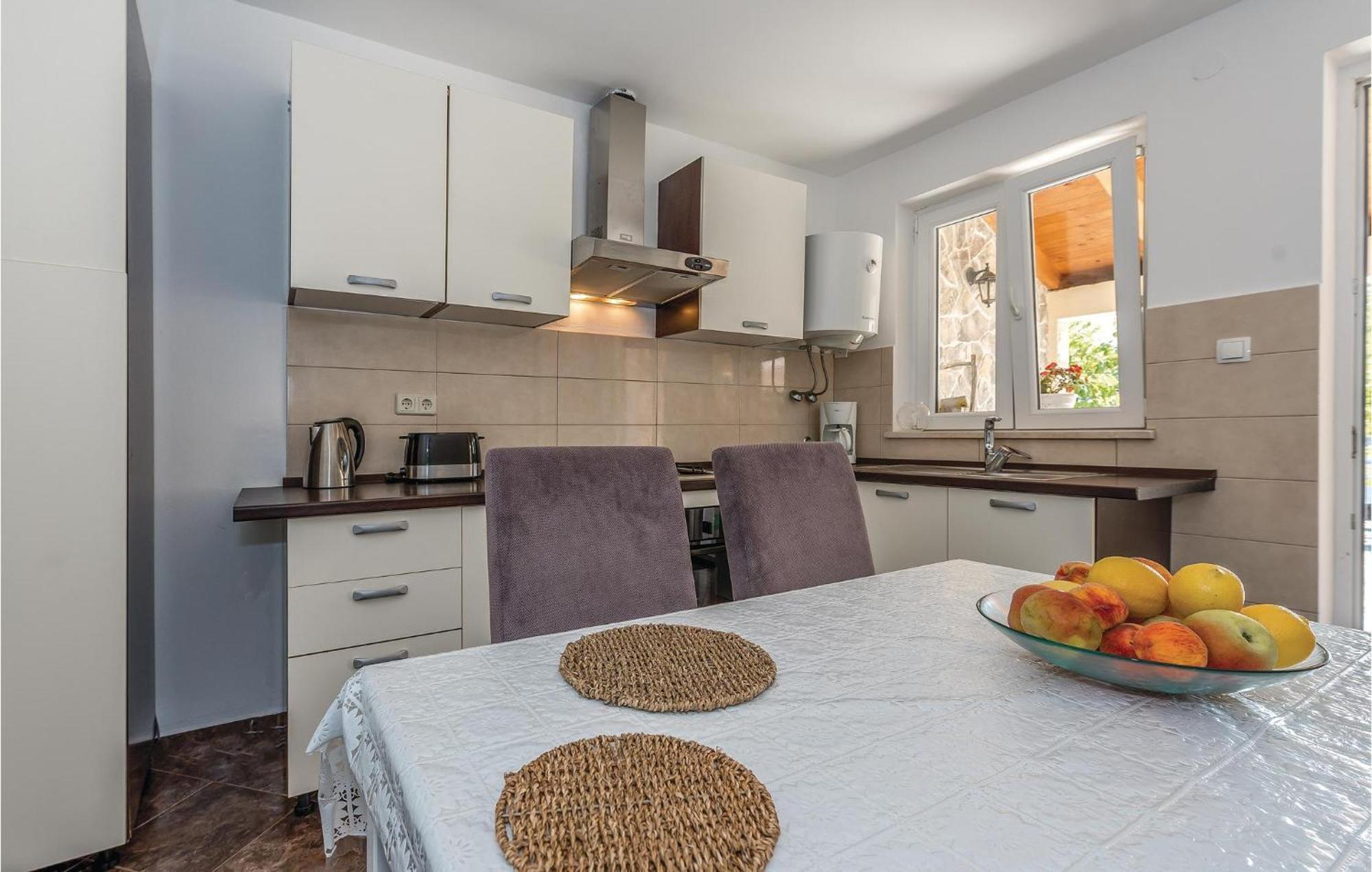 Lovely Home In Sibenik-Brodarica With Kitchen Donje Polje Exterior photo
